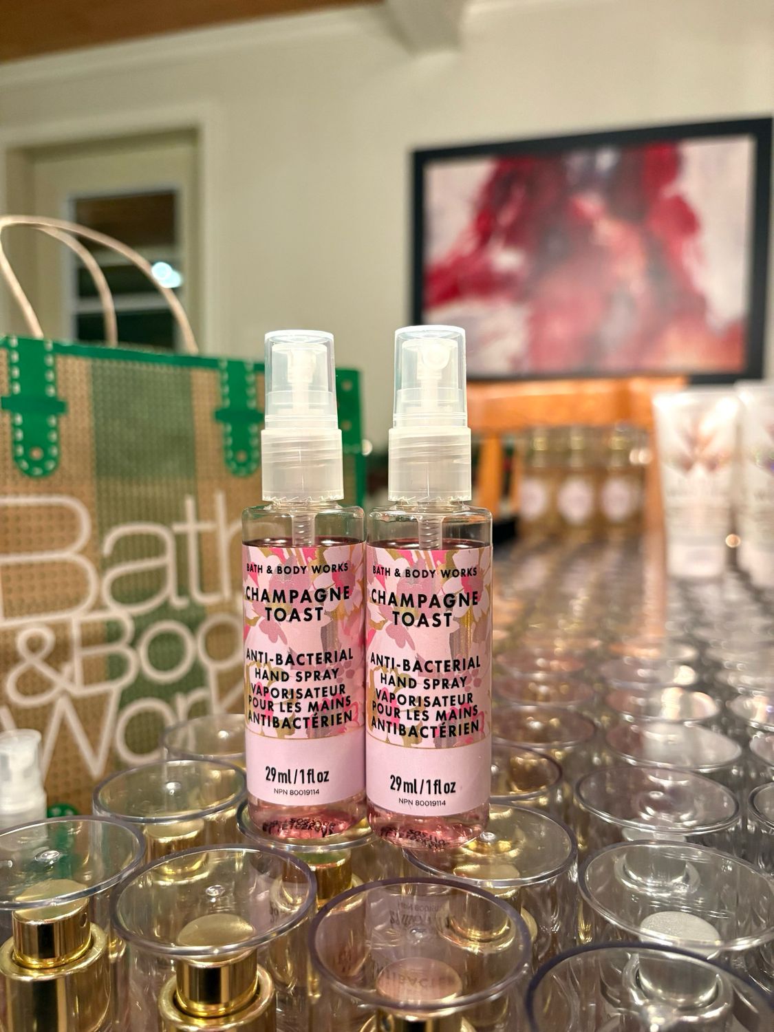 CHAMPAGNE TOAST HAND SPRAY PRE-ORDER B16