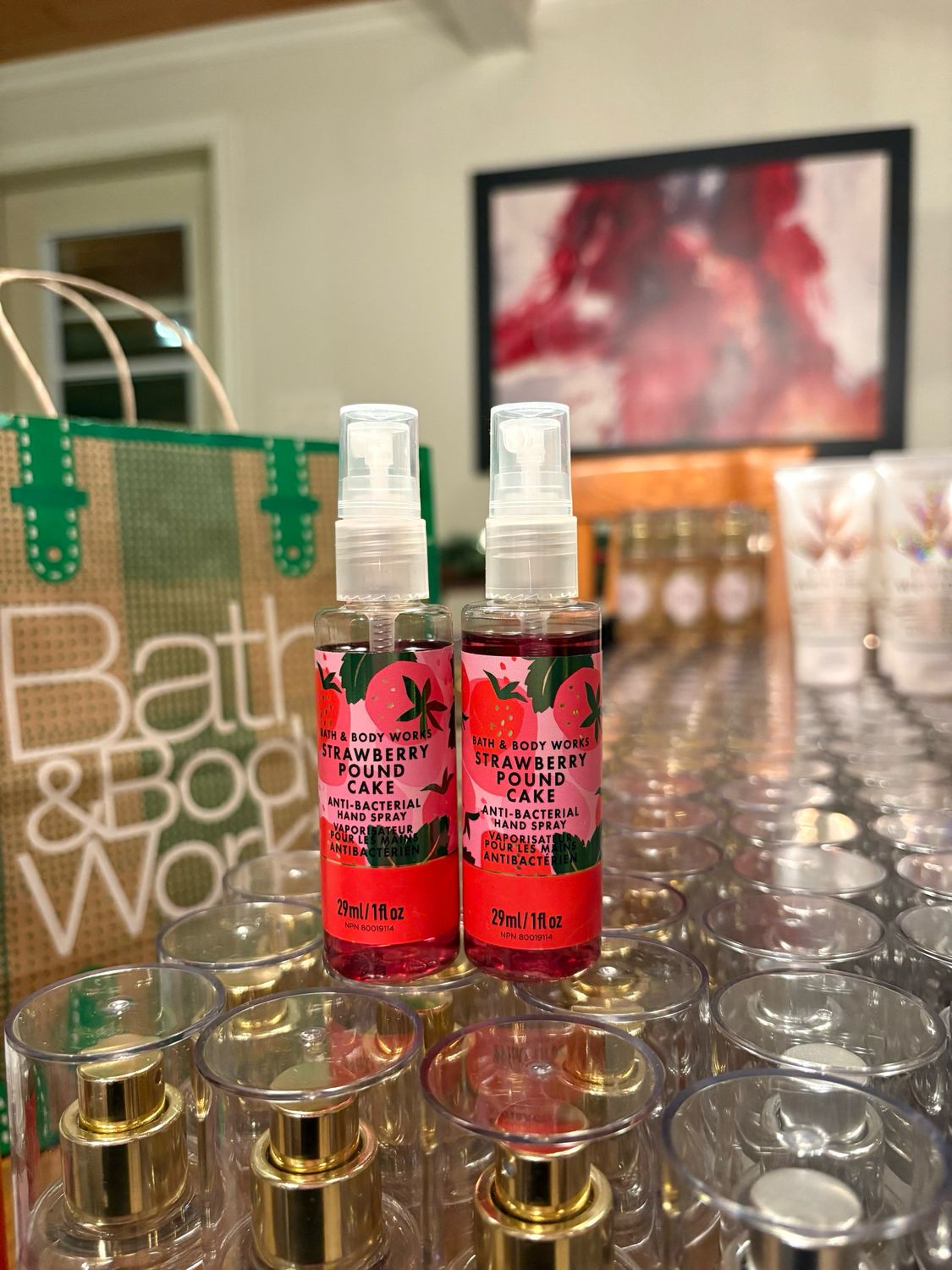 STRAWBERRY POUND CAKE HAND SPRAY PRE-ORDER B16