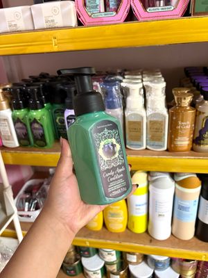 CANDY APPLE CAULDRON HAND SOAP ONHAND