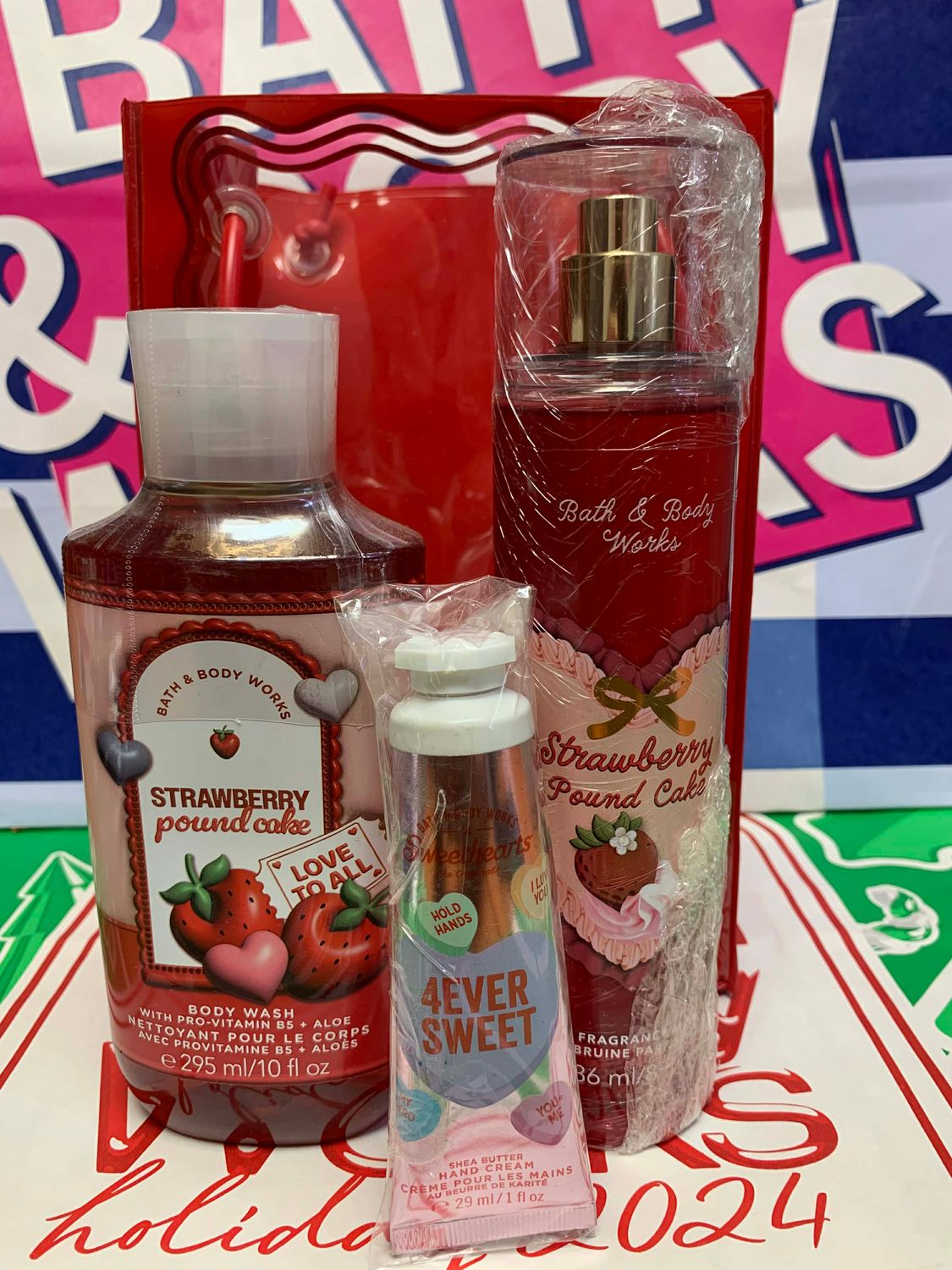 STRAWBERRY POUND CAKE GIFT BAG  ONHAND