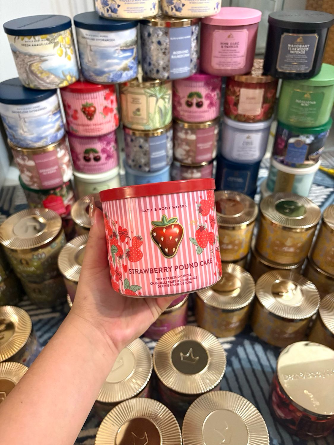 STRAWBERRY POUND CAKE 3WICK CANDLE INTRANSIT ETA:JULY/AUG