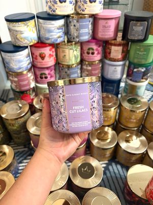 FRESH CUT LILACS 3WICK CANDLE INTRANSIT ETA:JULY/AUG