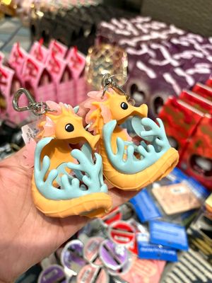 SEA HORSE POCKETBAC HOLDER ONHAND