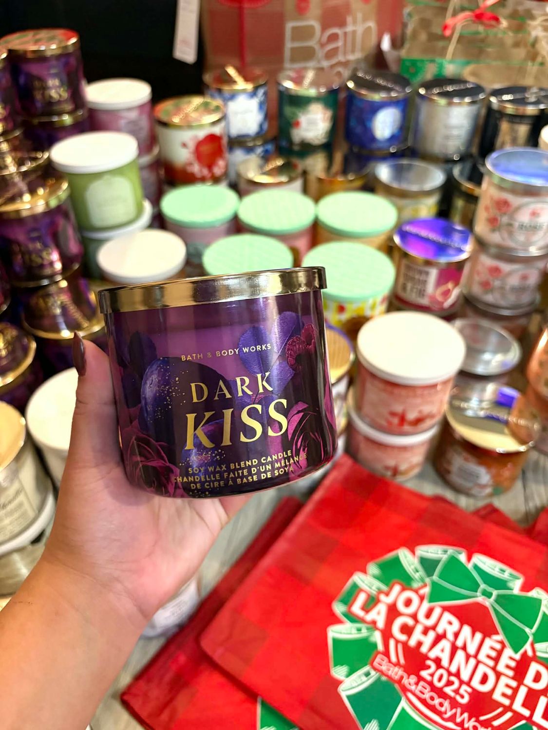 DARK KISS 3WCANDLE ONHAND