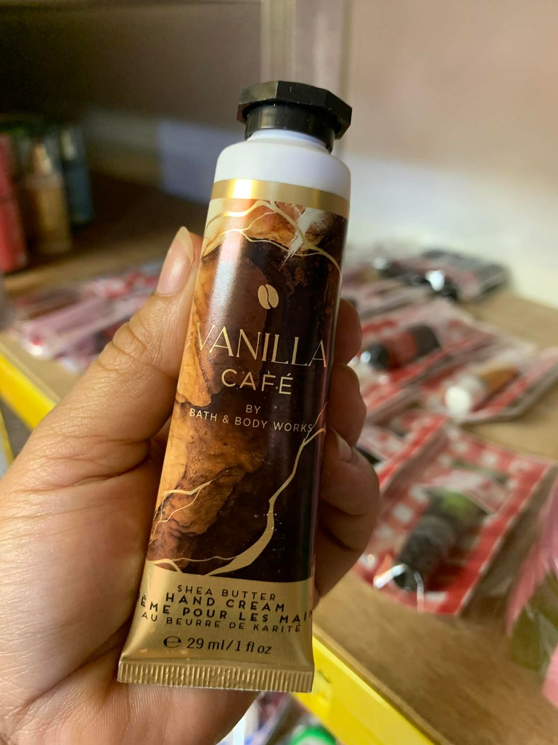 VANILLA CAFE HAND CREAM ONHAND