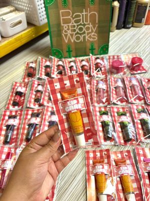 PUMPKIN SWIRL LIPGLOSS ONHAND
