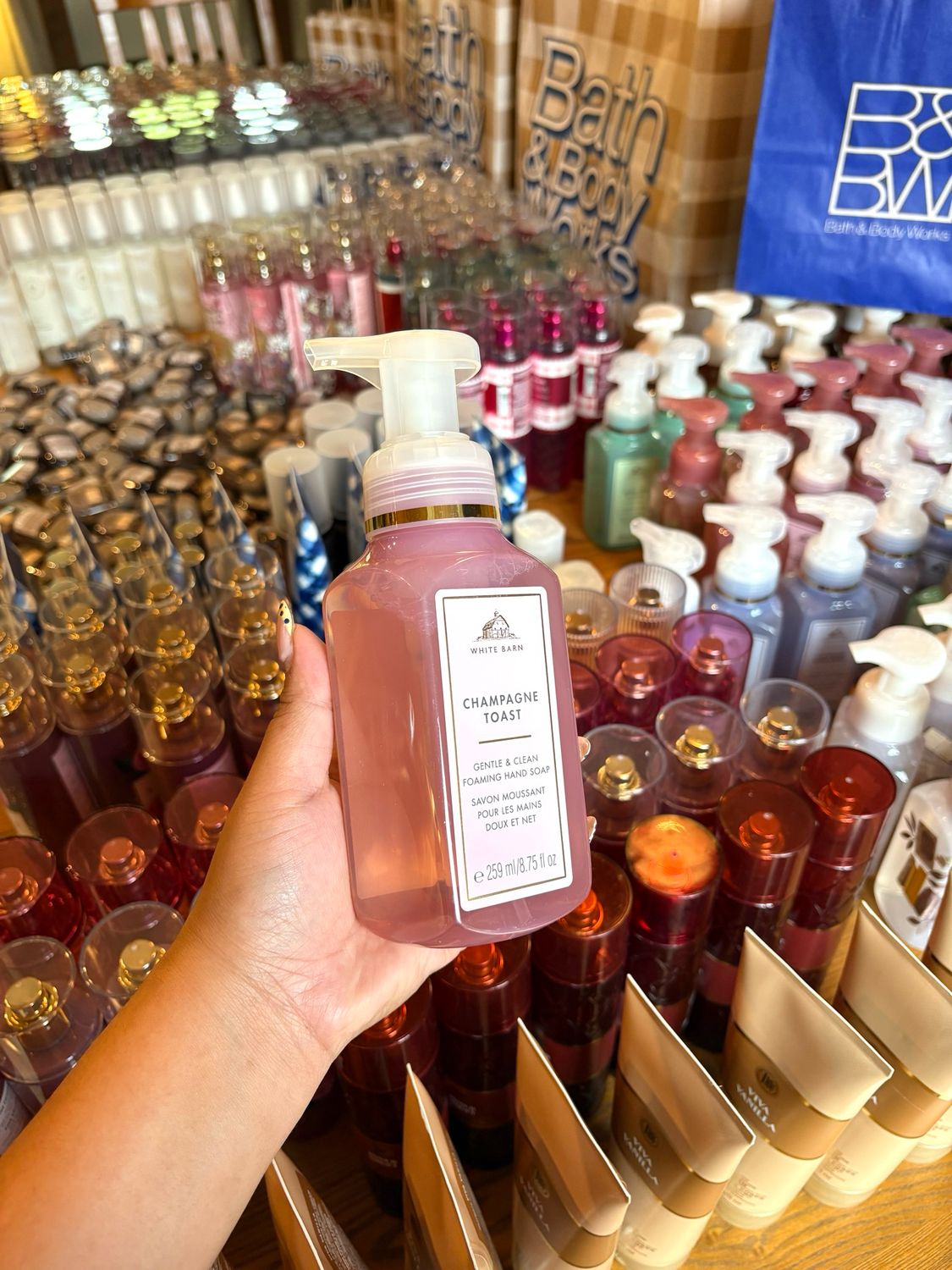 CHAMPAGNE TOAST HANDSOAP B23