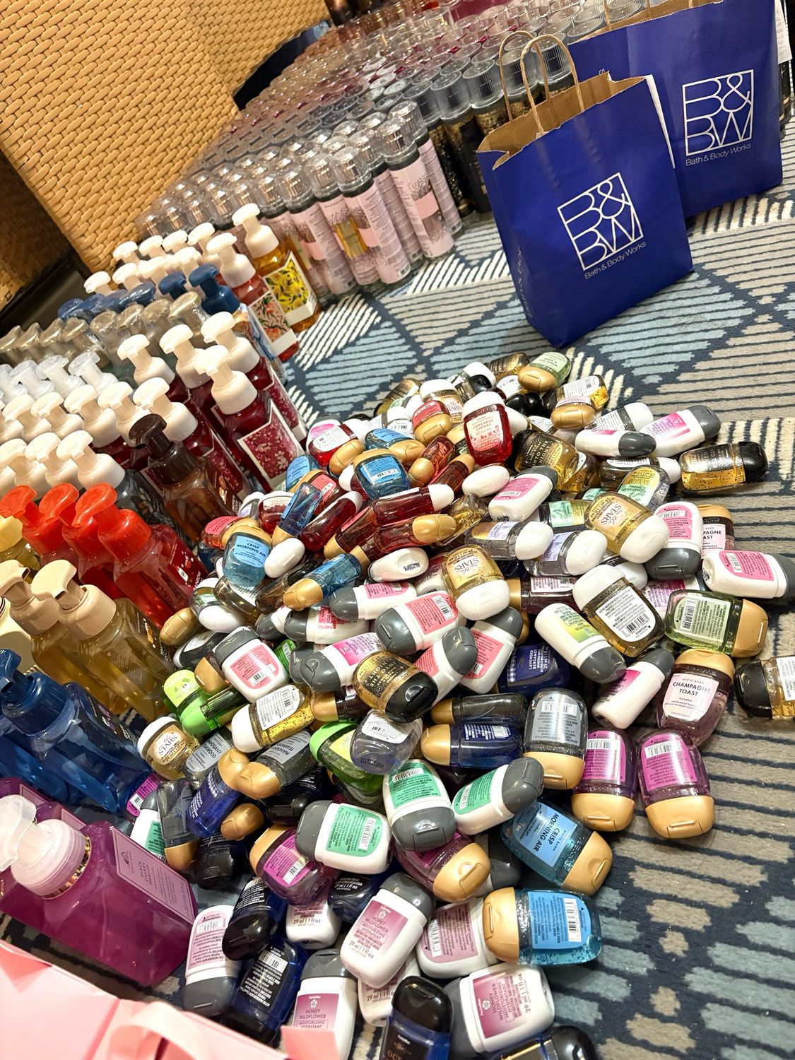 ASSORTED POCKETBACS DEC/JAN EXTRAB25