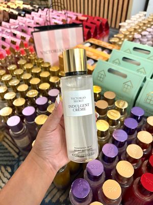 VS INDULGENT CREME DEC/JAN EXTRAB25