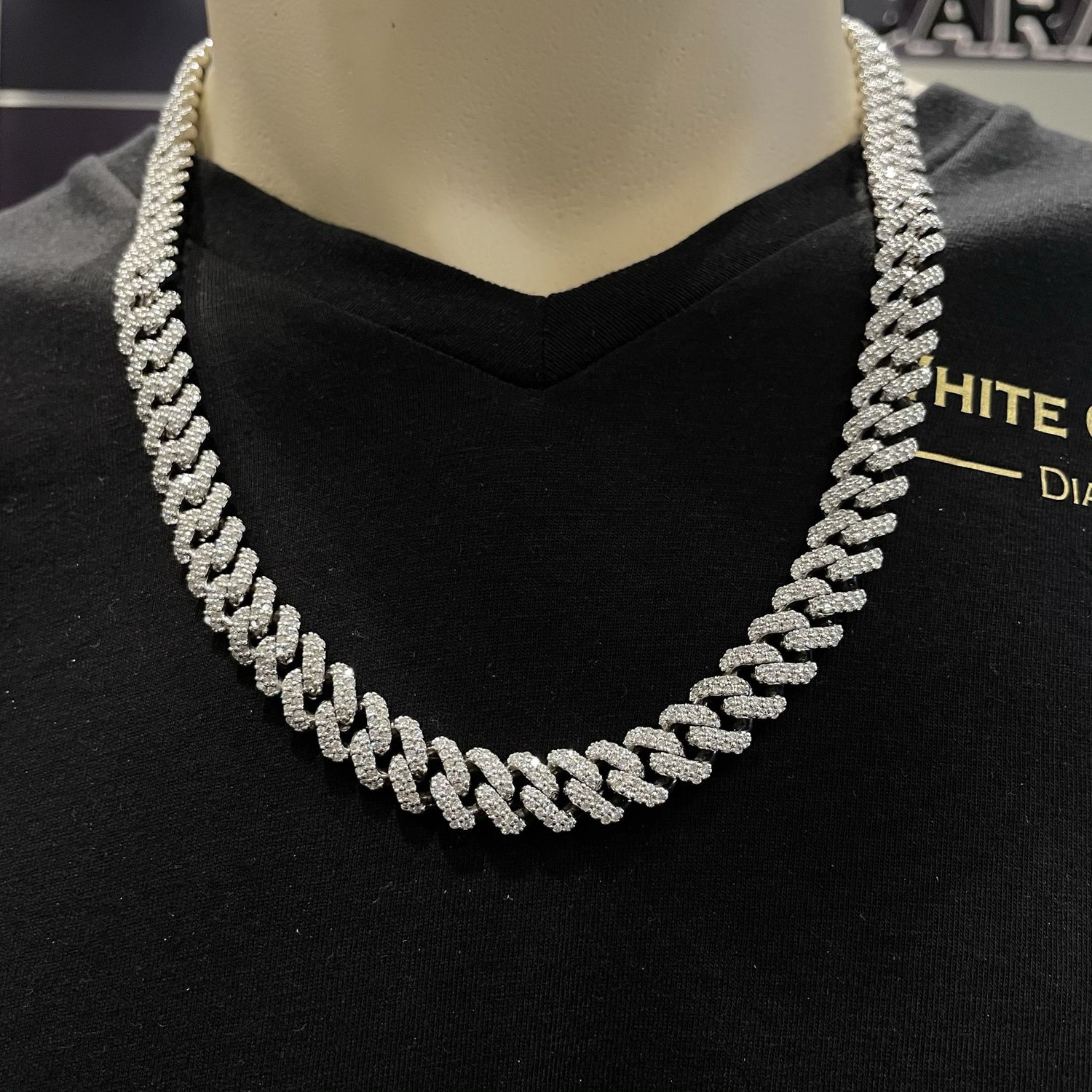 Diamond Cuban Chain (Passes Diamond Tester)