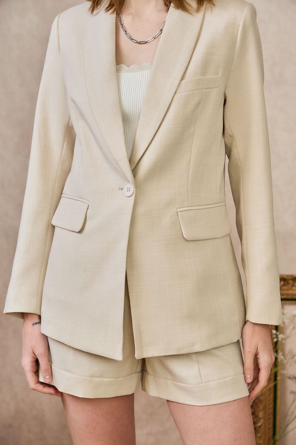 LLM Elise Blazer