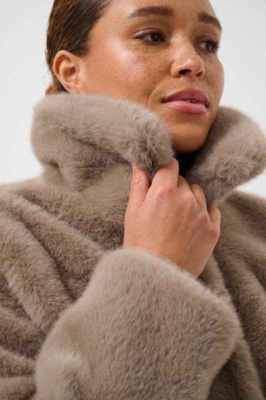 KF Rosa Fake Fur Jacket
