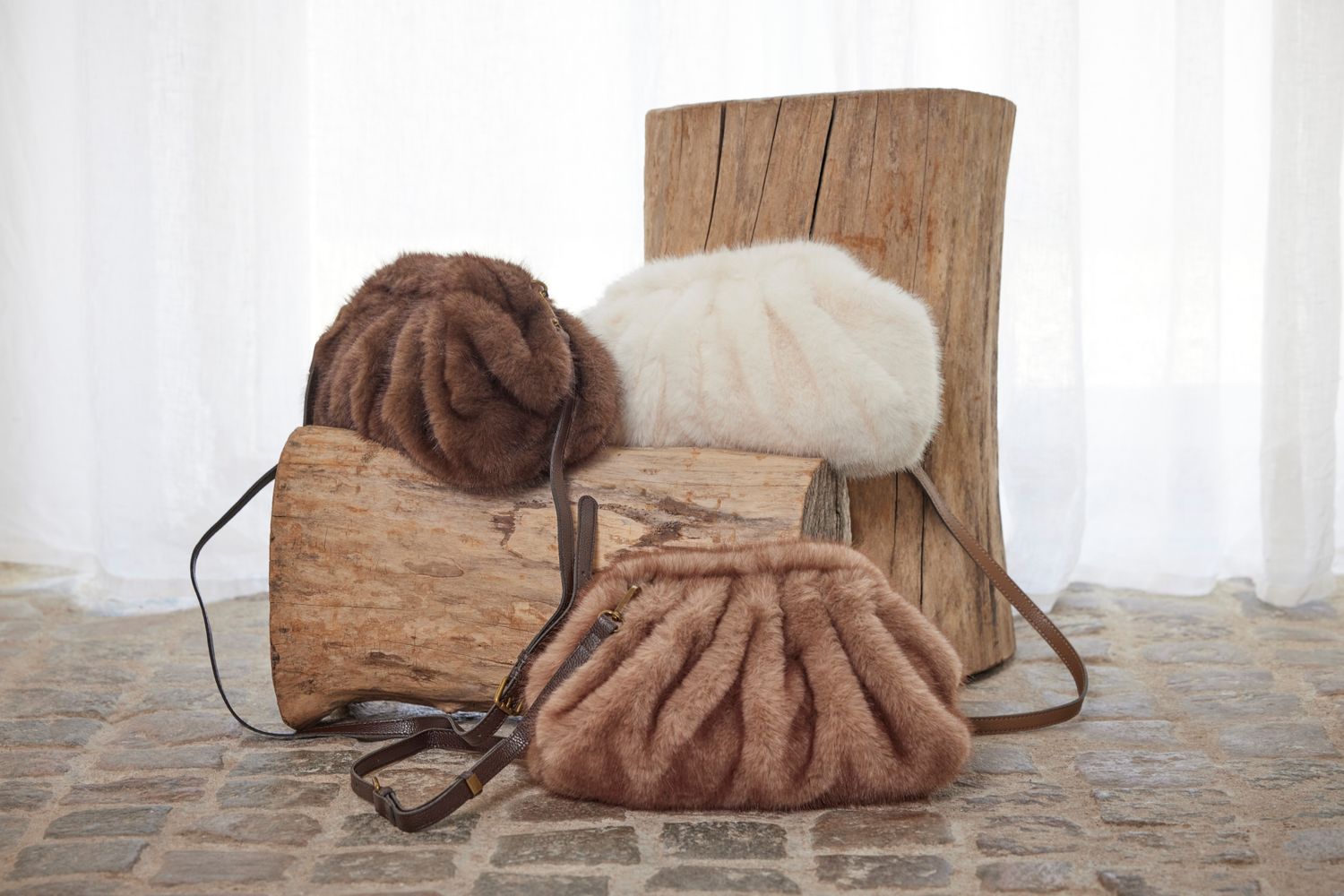 Faux Fur Crossbody Hedda - Taupe