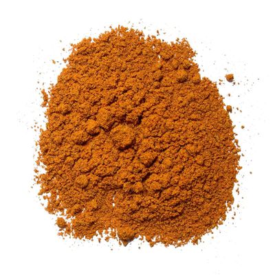 Hot curry powder: orange to reddish colored powdered spice, offering a spicy and hot taste