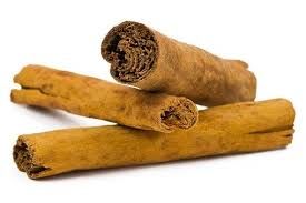 Traditional cinnamon sticks: aromatic, solid segments of cinnamon
