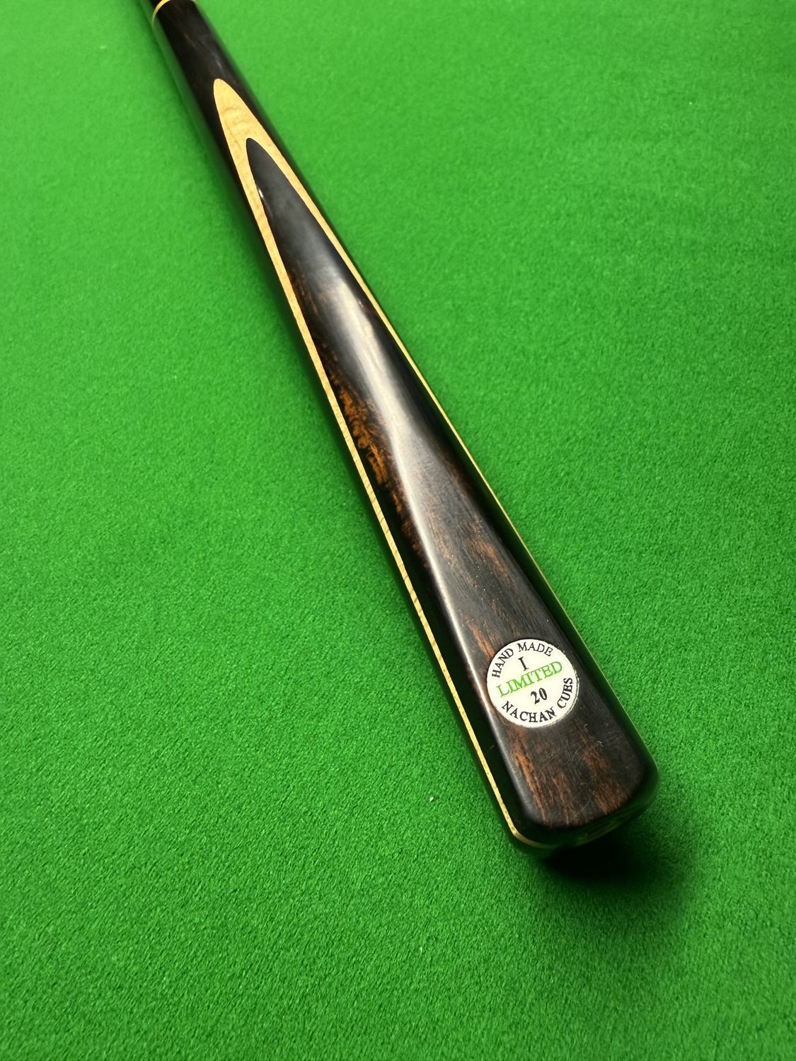Nachan cues Limited  20 3/4 58” 9.7mm brass ferrule 17.3oz 17.5” balance 29.5mm butt