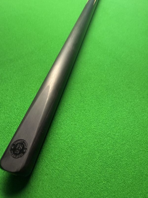 Trinity cues fs 57” 9.5mm brass ferrule 17.8oz 16.5 balance 29.3mm butt