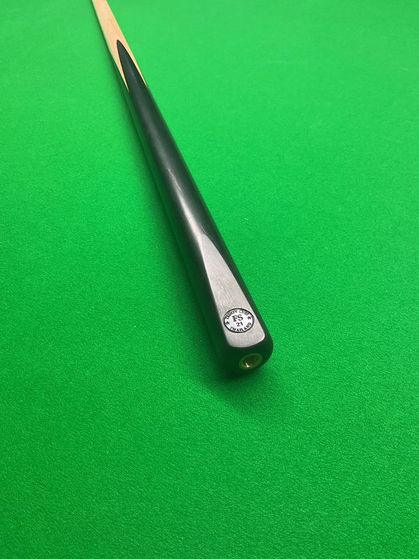 Trinity cues FS maple 58” 9.5mm titanium ferrule 17.6oz 17.5 balance 29.2mm butt