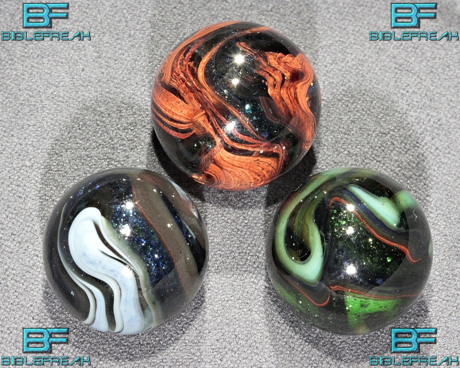 004756 Three (3) JABO March Madness Run 2009 Hybrid Trio Oxblood Blue + Green Aventurine MINT 9.0 3/4&quot; +/-