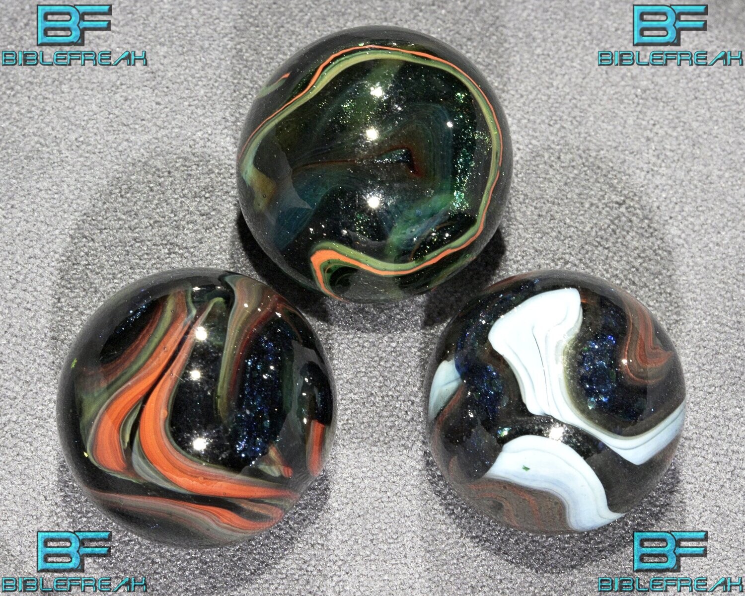 004751 Three (3) JABO March Madness Run 2009 Hybrid Trio Oxblood Blue + Green Aventurine MINT 9.0 3/4&quot; +/-