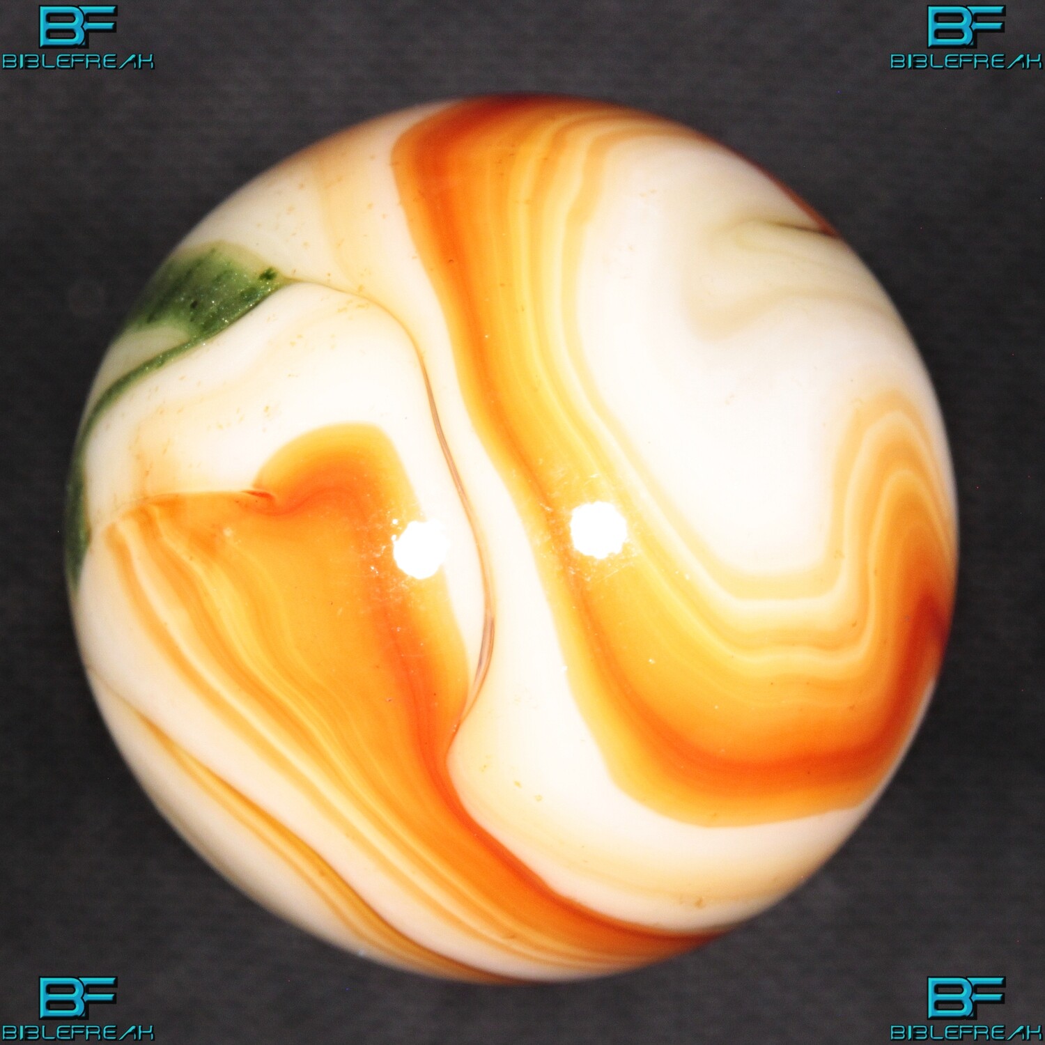 008981 ONE (1) JABO 2008 J.E.R.K. Joker I Caramel Aventurine Mint 9.0 3/4&quot; +/- Marble