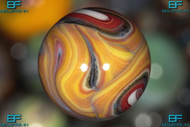 013653 ONE (1) JABO 2009 JOKER RAINBOW I RUN &quot;Golden Swirl&quot; MINT 9.0 11/16&quot; +\- MARBLE