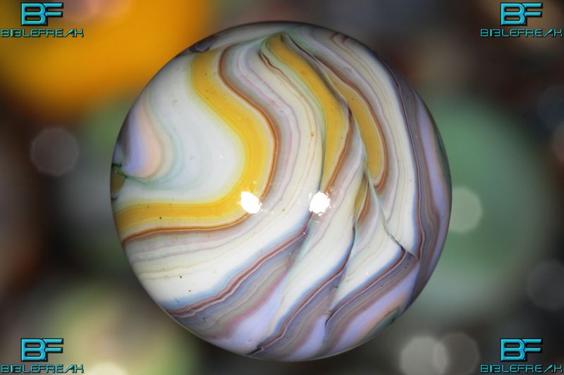 013680 ONE (1) JABO 2009 JOKER RAINBOW I Flame Swirl MINT 9.0 3/4&quot; +\- MARBLE