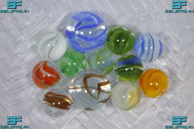 000822 VITRO Hybrid Cat Eye, Mfg 1960's-1980's NM to MINT 8.9-9.0 5/8" - 7/8" +/-​ Assorted Group