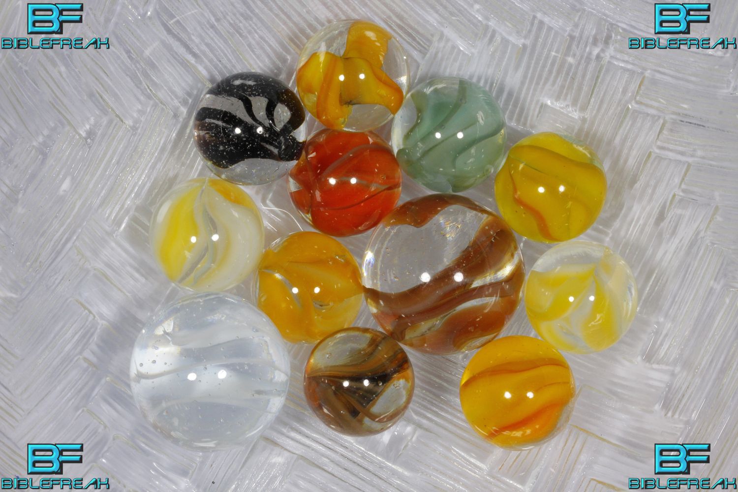 000830 VITRO Hybrid Cat Eye, Mfg 1960&#39;s-1980&#39;s NM to MINT 8.9-9.0 5/8&quot;-7/8&quot; +/-​ Assorted Group
