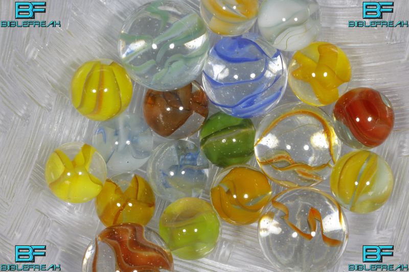 000835 VITRO Hybrid Cat Eye, Mfg 1960's-1980's NM to MINT 8.9-9.0 5/8"-7/8" +/-​ Assorted Group