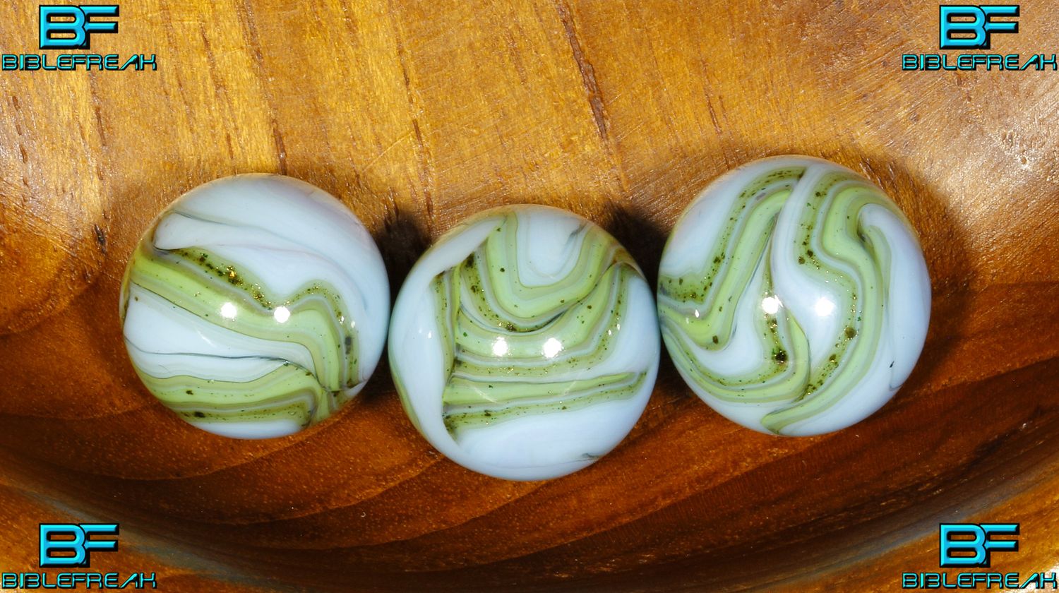 003774 THREE (2) JABO 2010 DAVE's MAMIE VETERANS RUN MINT 9.0 3/4" +/-