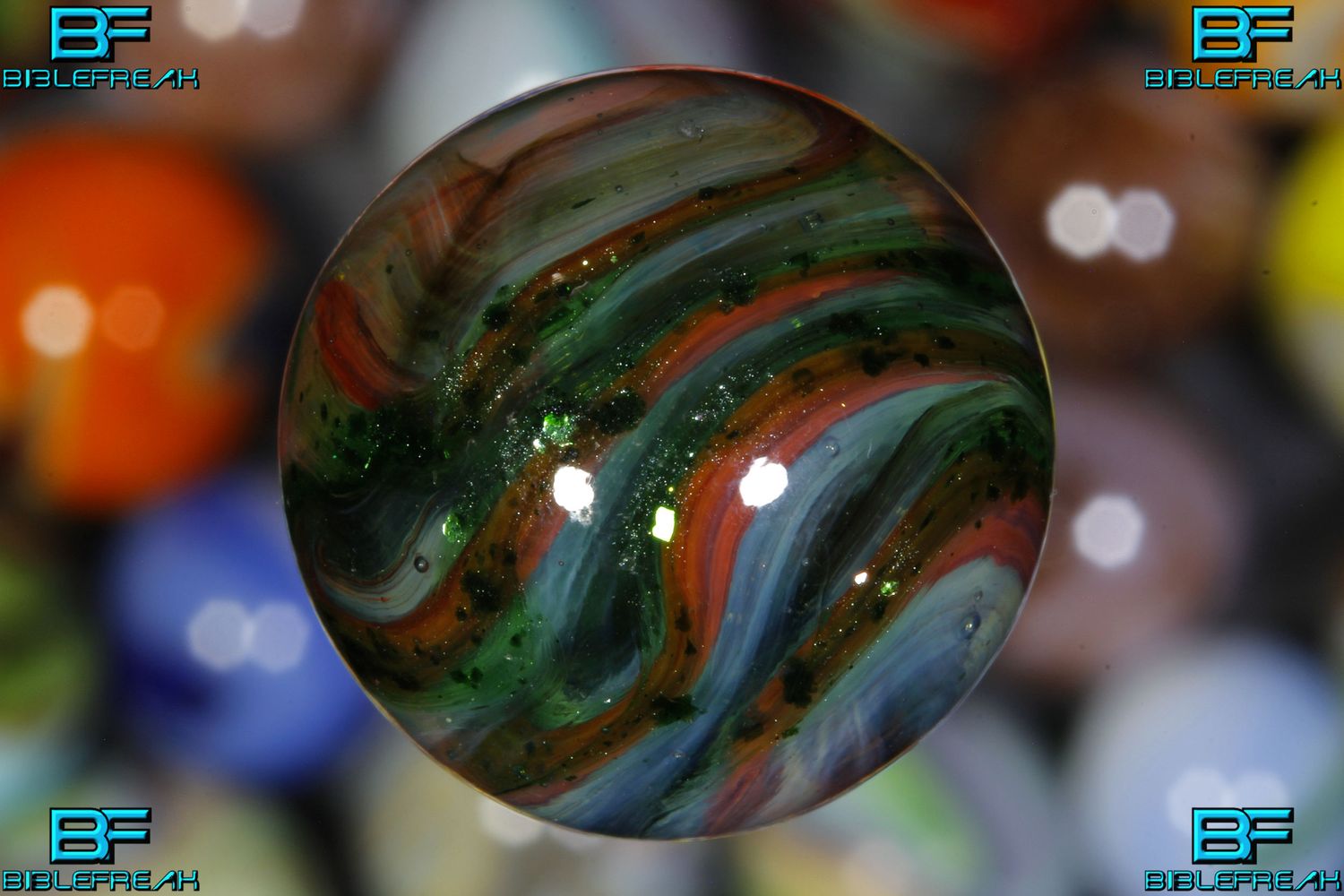 003748 One (1) JABO 2009 JOKER Ultra Run "Ghost CORKSCREW Medusa" 3/4" +/- MINT 9.0 Marble