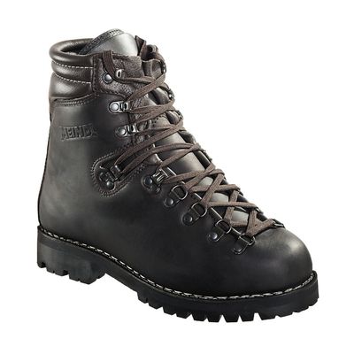 Meindl Perfekt Leather Double-Stitched Men&#39;s Hiking/Mountaineering Boots