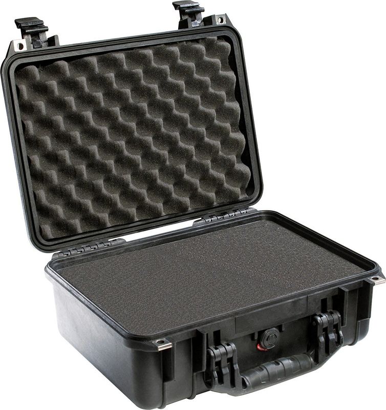 Pelican Products 1450 Medium Case with foam