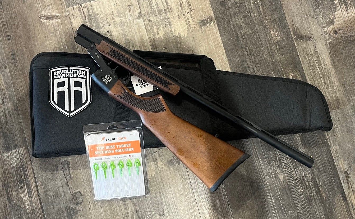 Revolution Armory  Single Shot Shotgun 20 Gauge 26&quot; Wood (Walnut) with Case