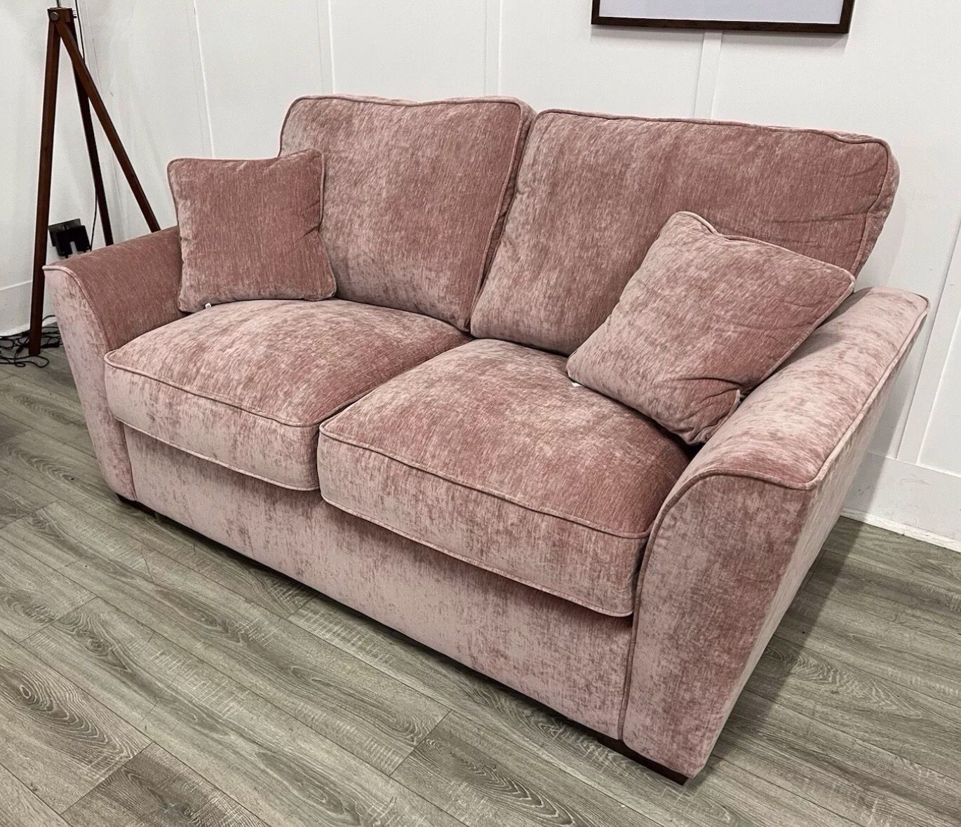 Fantasia 2 Seat Sofa In Pink Fabric