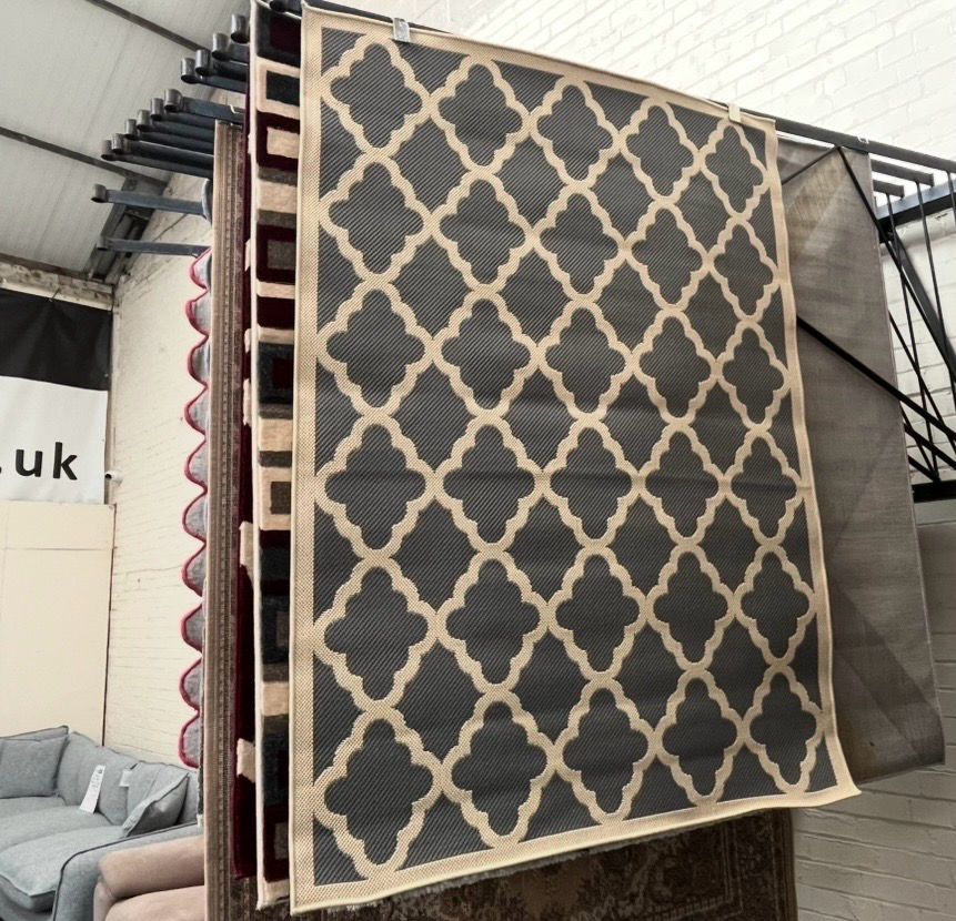 Grey Patterned Rug 170cm X 120cm (112)