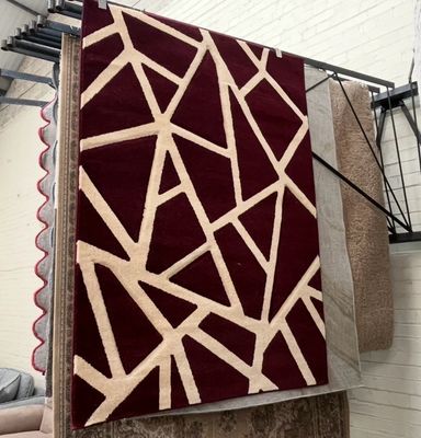 Red & Cream Patterned Rug 170cm X 120cm (118)