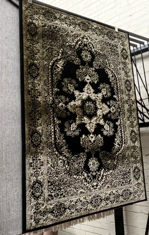 Black & Gold Patterned Rug 170cm X 120cm (125)