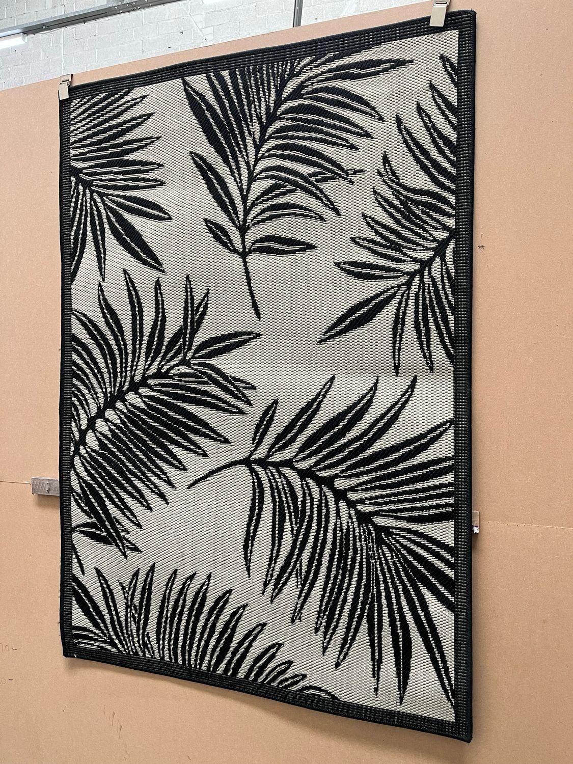 Black & White Rug 170cm X 120cm (140)