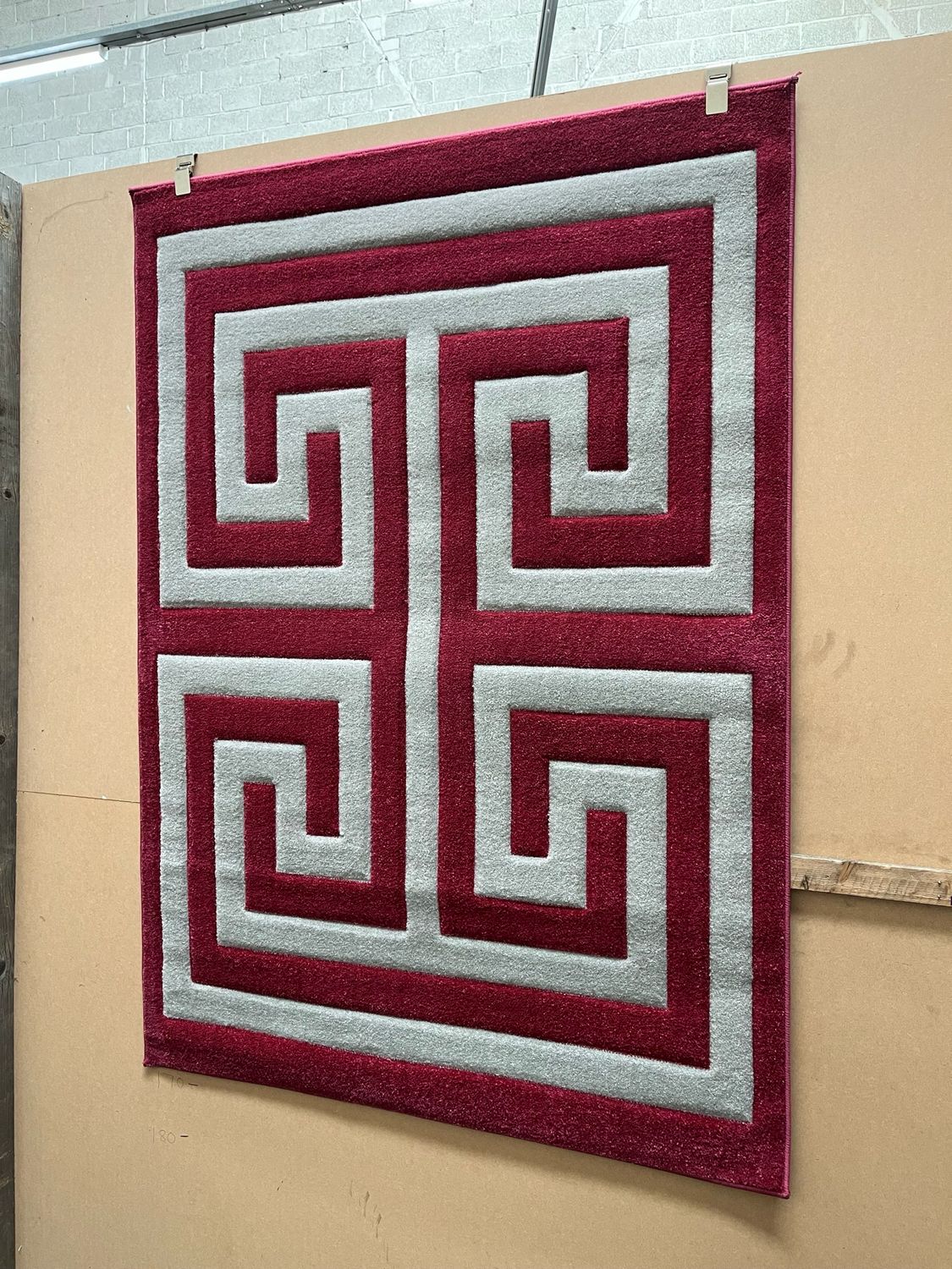Red & Grey Patterned Rug 170cm X 120cm (170)