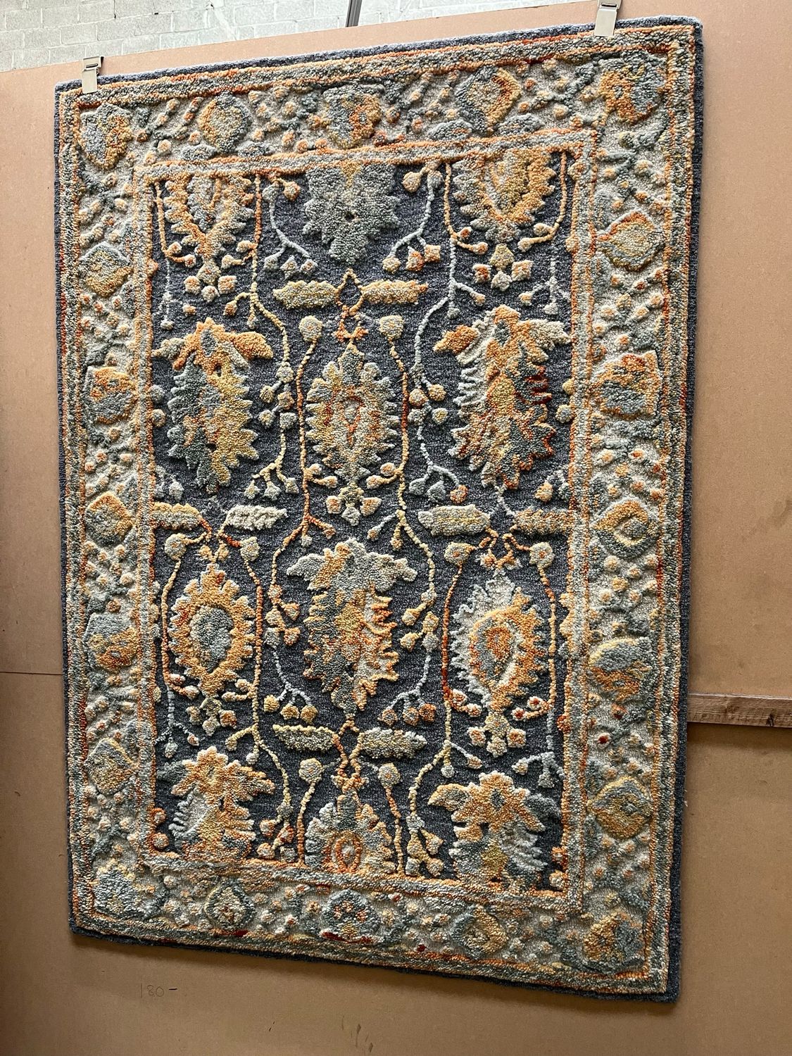 Traditional Patterned Rug 170cm X 120cm (233)