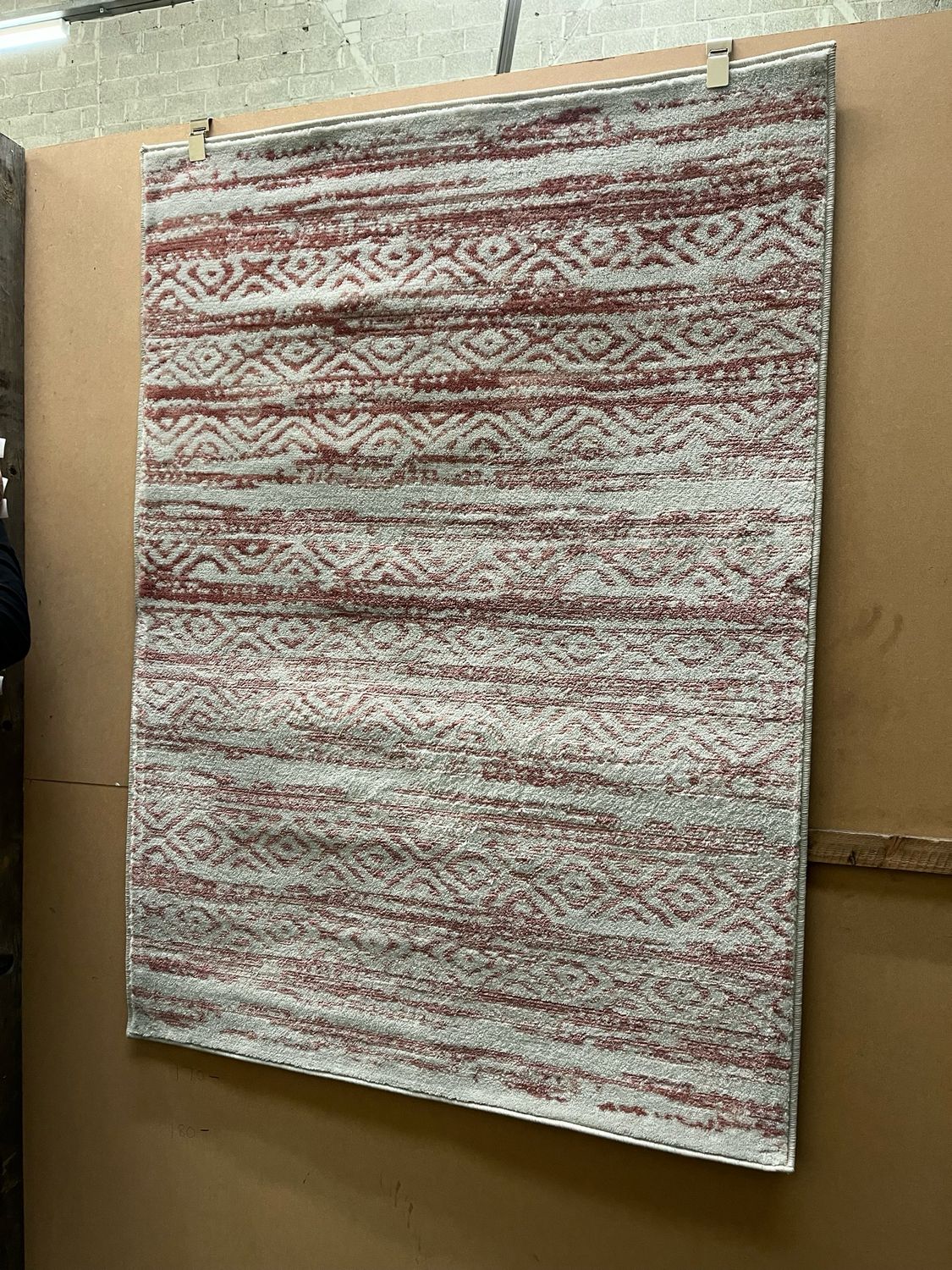 Red & Cream Patterned Rug 160cm X 120cm (213)