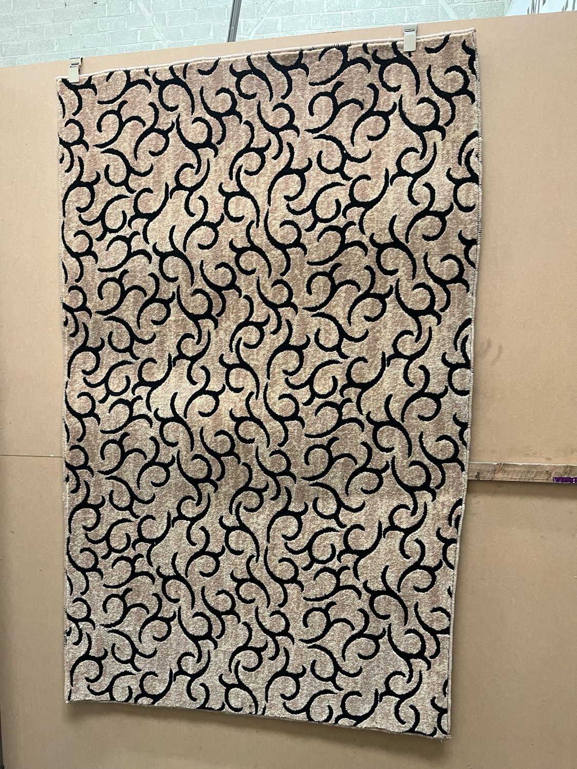 Cream & Black Patterned Rug 190cm X 120cm (239)