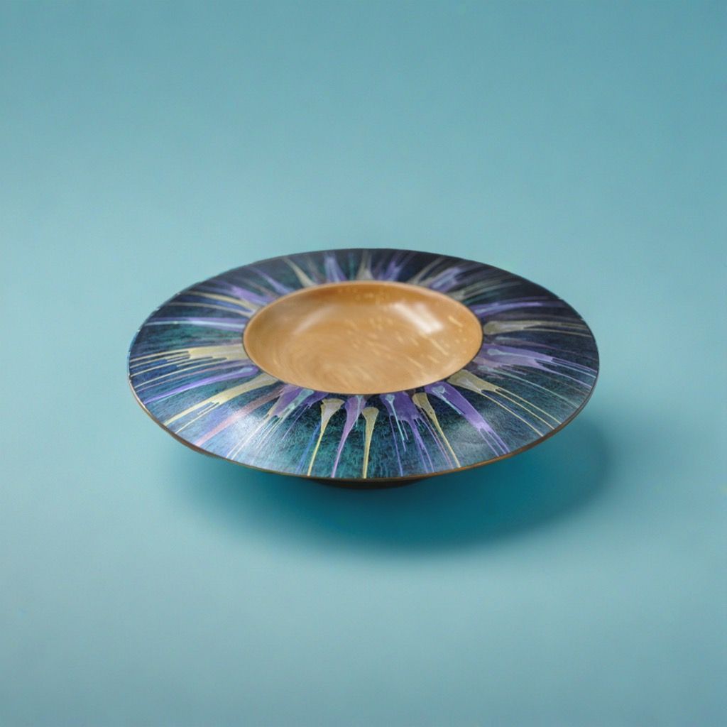 Schale aus Kirschholz