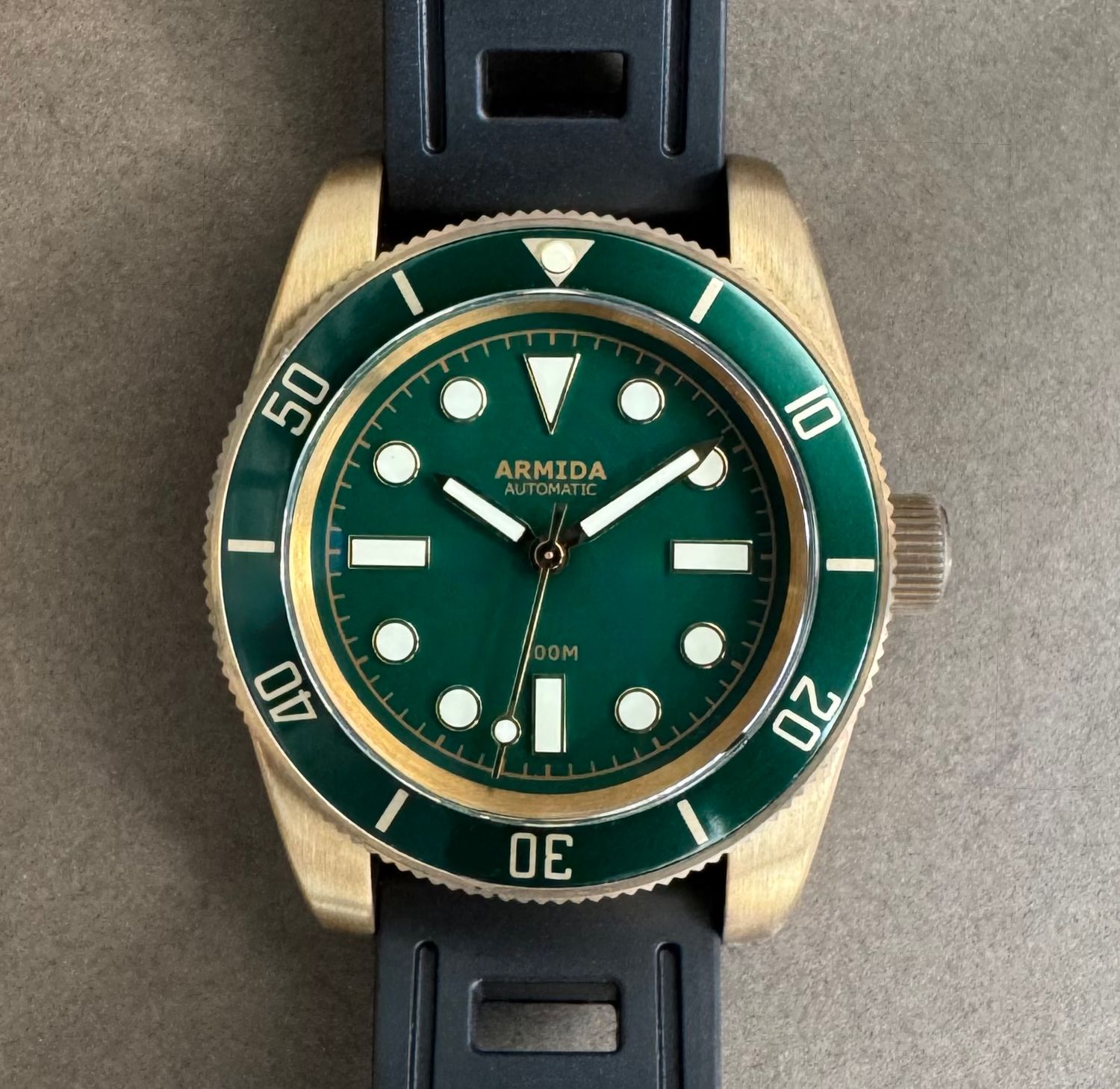 Armida A8 vintage green no date