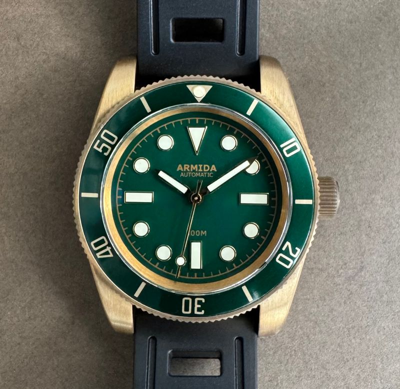 Armida A8 vintage green no date