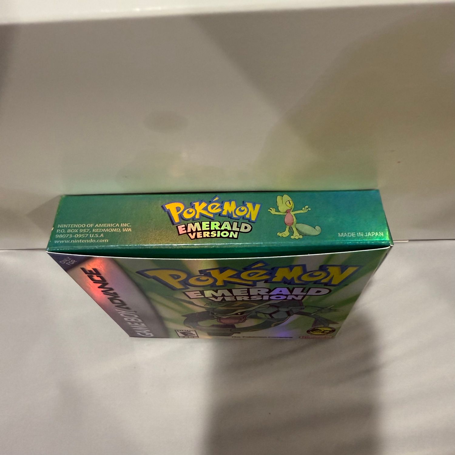 Pokemon Emerald Holofoil Reproduction Box