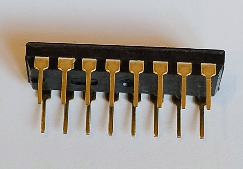 DIP switch 8-position, low profile, for PCB mounting