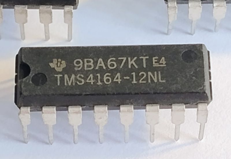 Pamięć DRAM TMS 4164-12 m.in. do ZX Spectrum